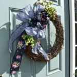 DIY: A Loopy Bow for an Inexpensive Wreath
