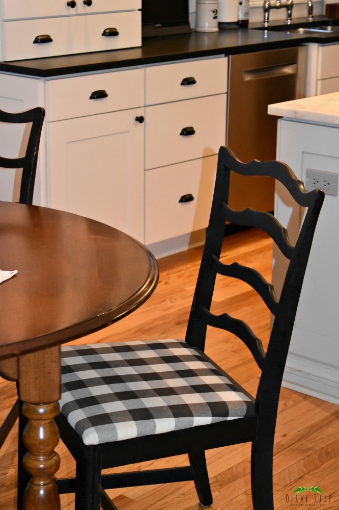 Buffalo Check A Timeless Pattern, Black And White Buffalo Check Dining Room Chairs