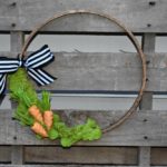 DIY: 10 Minute Easter Hoop Wreath
