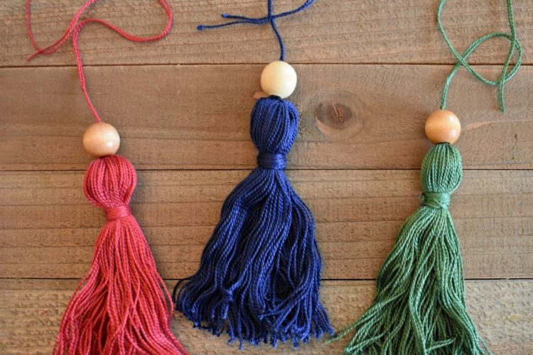 DIY: The Easiest Embroidery Floss Tassels