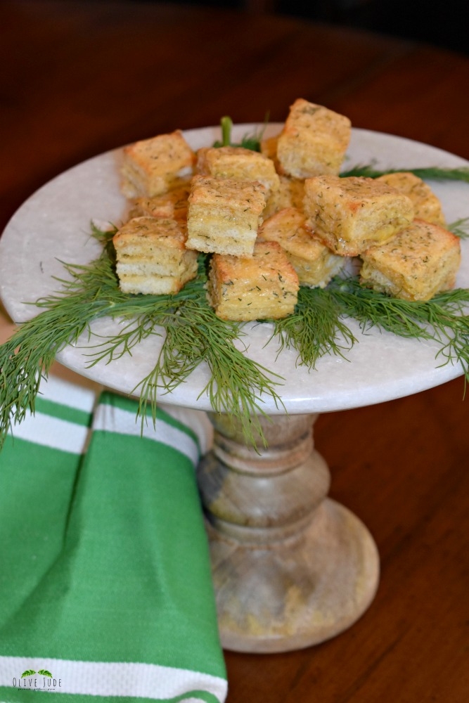 Toasted Cheese and Dill Hors d'oeuvres