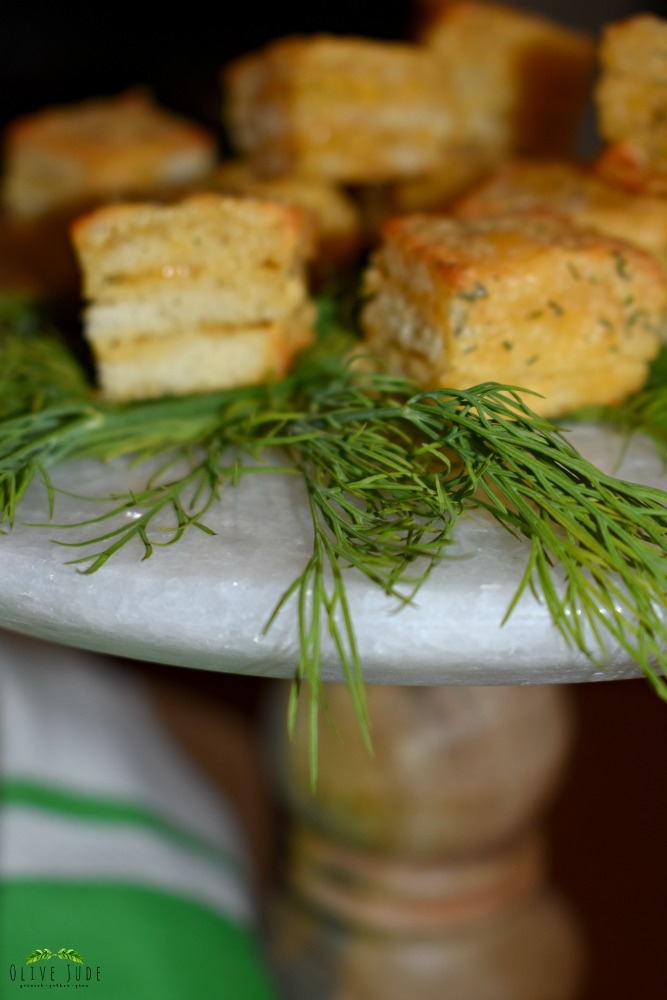 Toasted Cheese and Dill Hors d'oeuvres