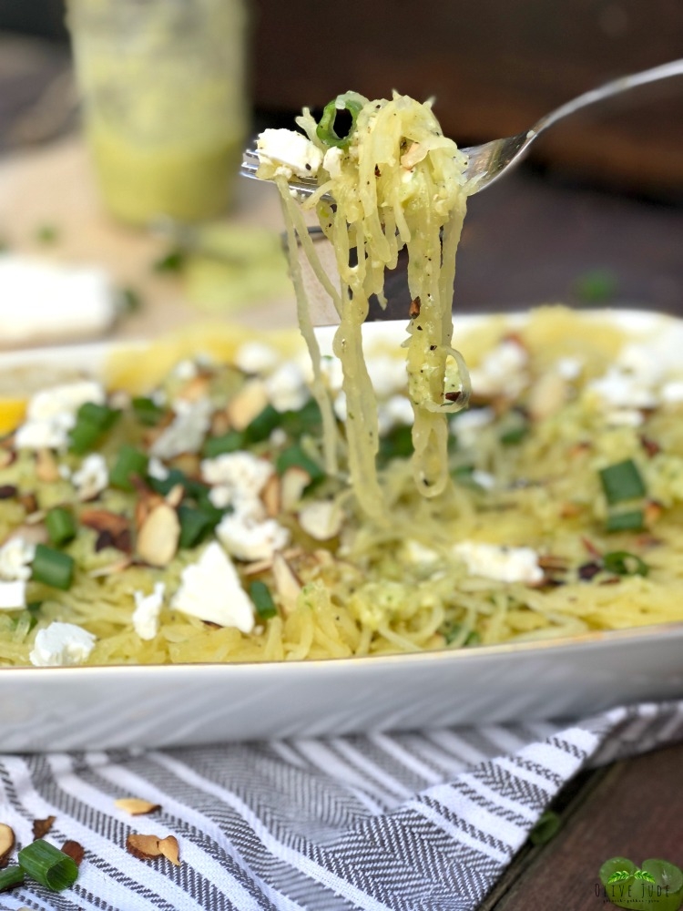 Warm Spaghetti Squash Salad with Artichoke Purée #spaghettisquashrecipes #artichokepuree #spaghettisquashsalad #artichokedressing